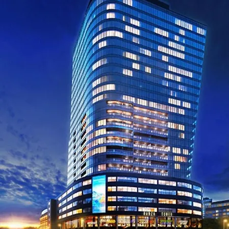 Hanza Tower Bohemia 23 & Pool *