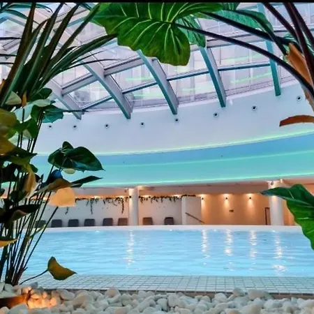 Hanza Tower Bohemia 23 & Pool Szczecin